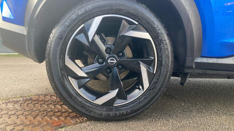 Nissan Juke 1.0 DiG-T 114 N-Connecta 5dr Petrol Hatchback